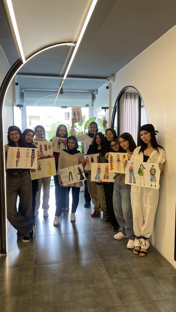 دوره آنلاین طراحی لباس